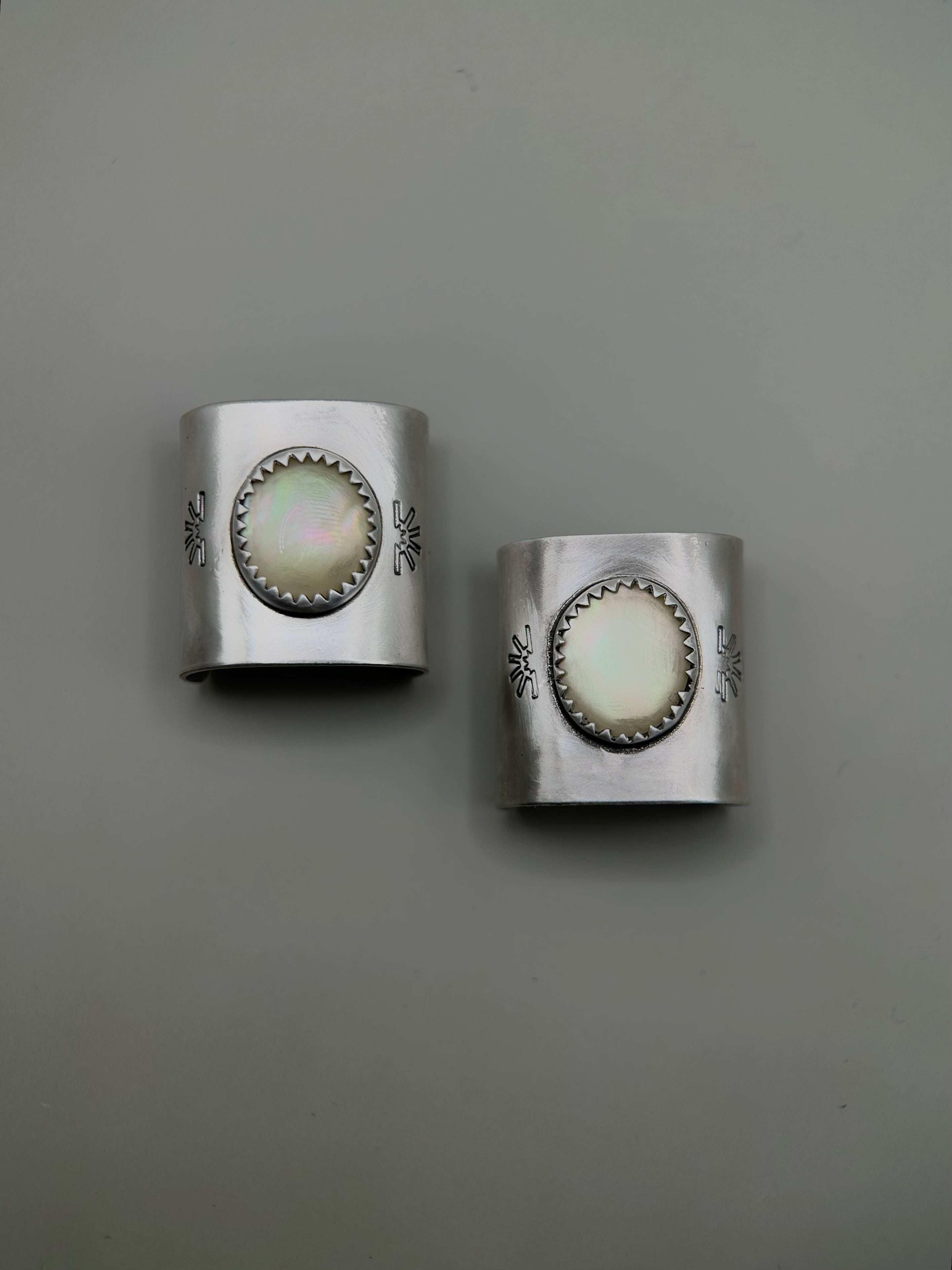 DAYLIGHT HAIR CUFFS