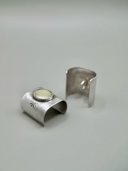 DAYLIGHT HAIR CUFFS
