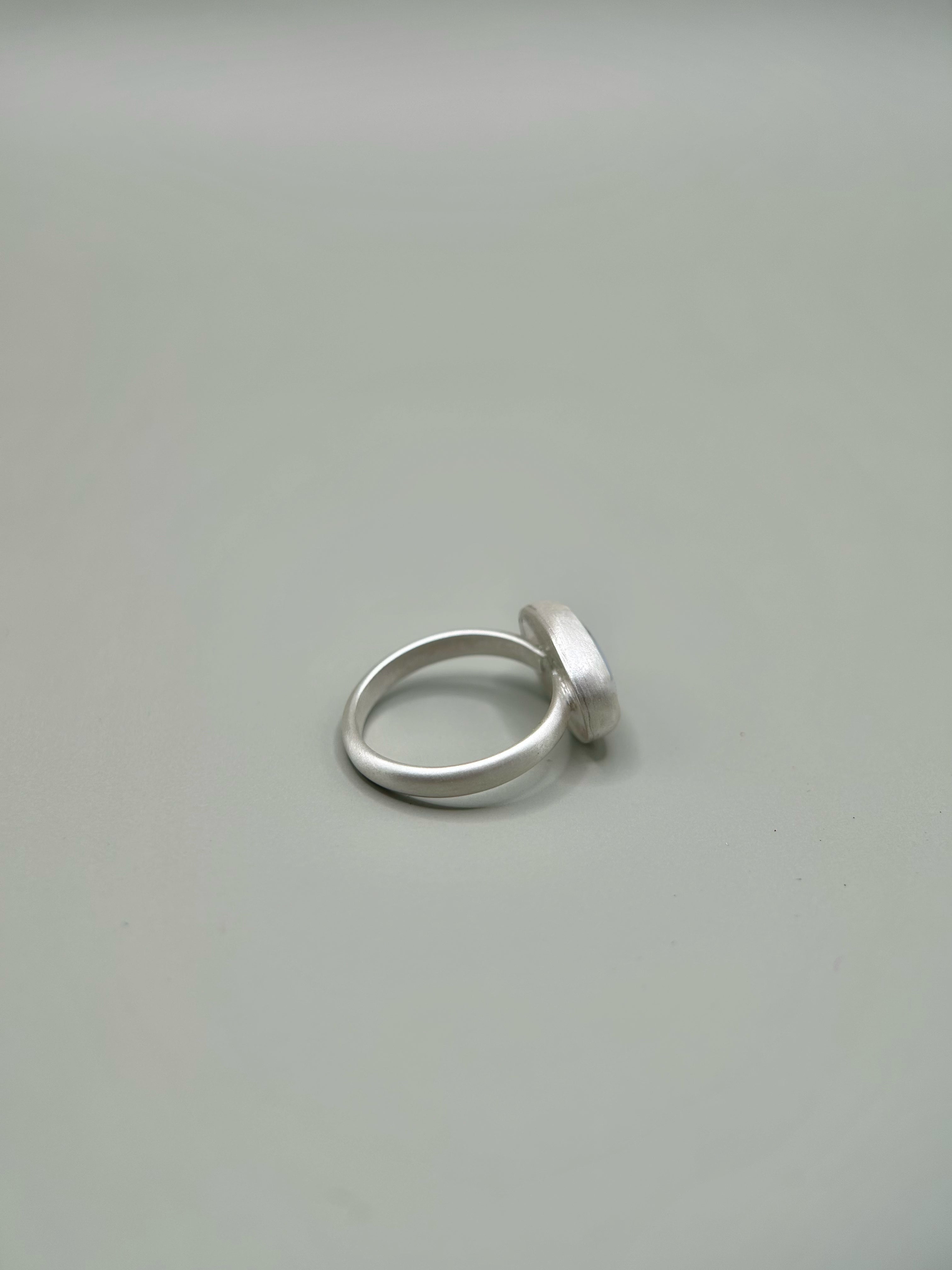 ESSENCE RING