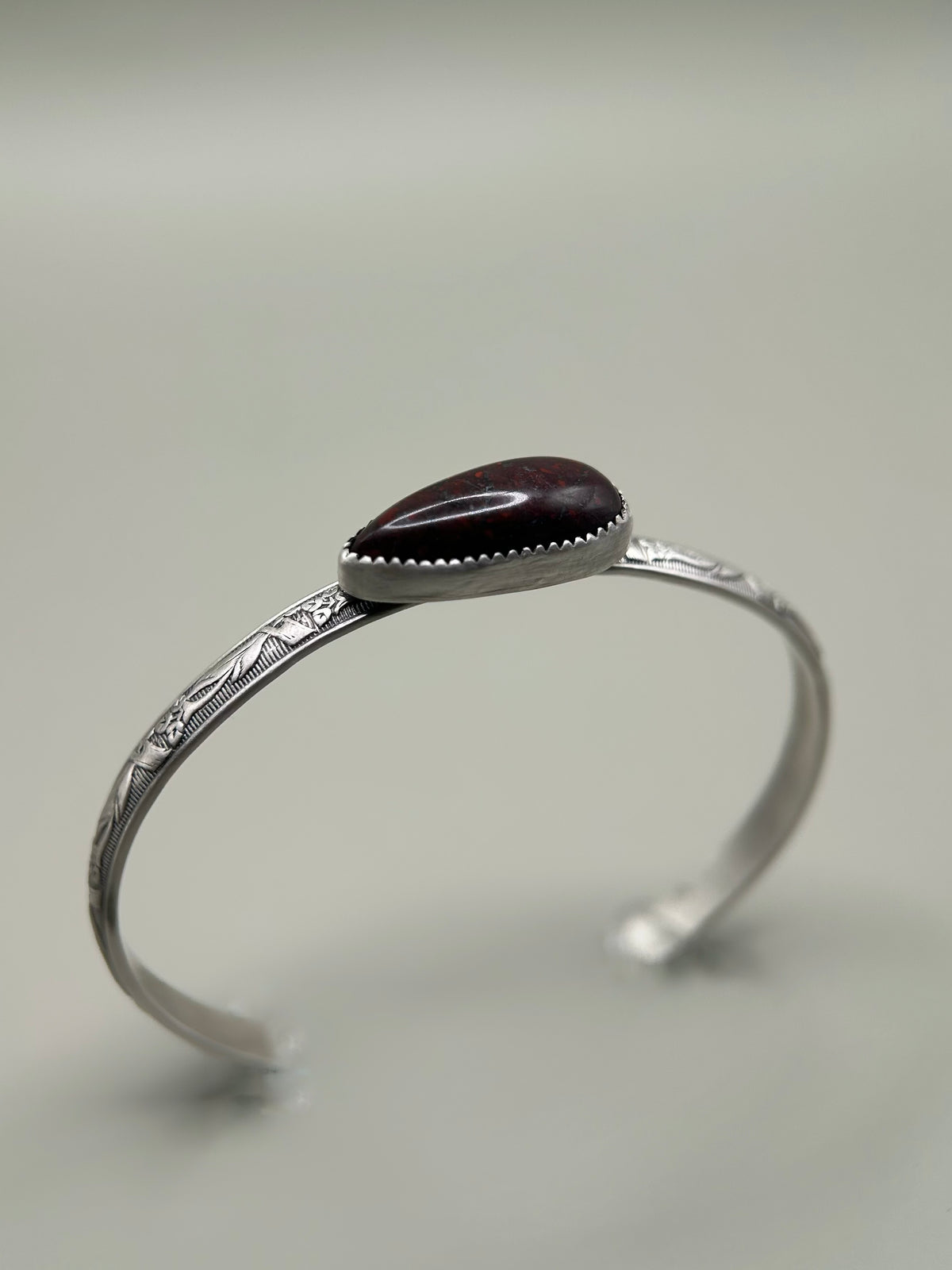 CRIMSON CUFF