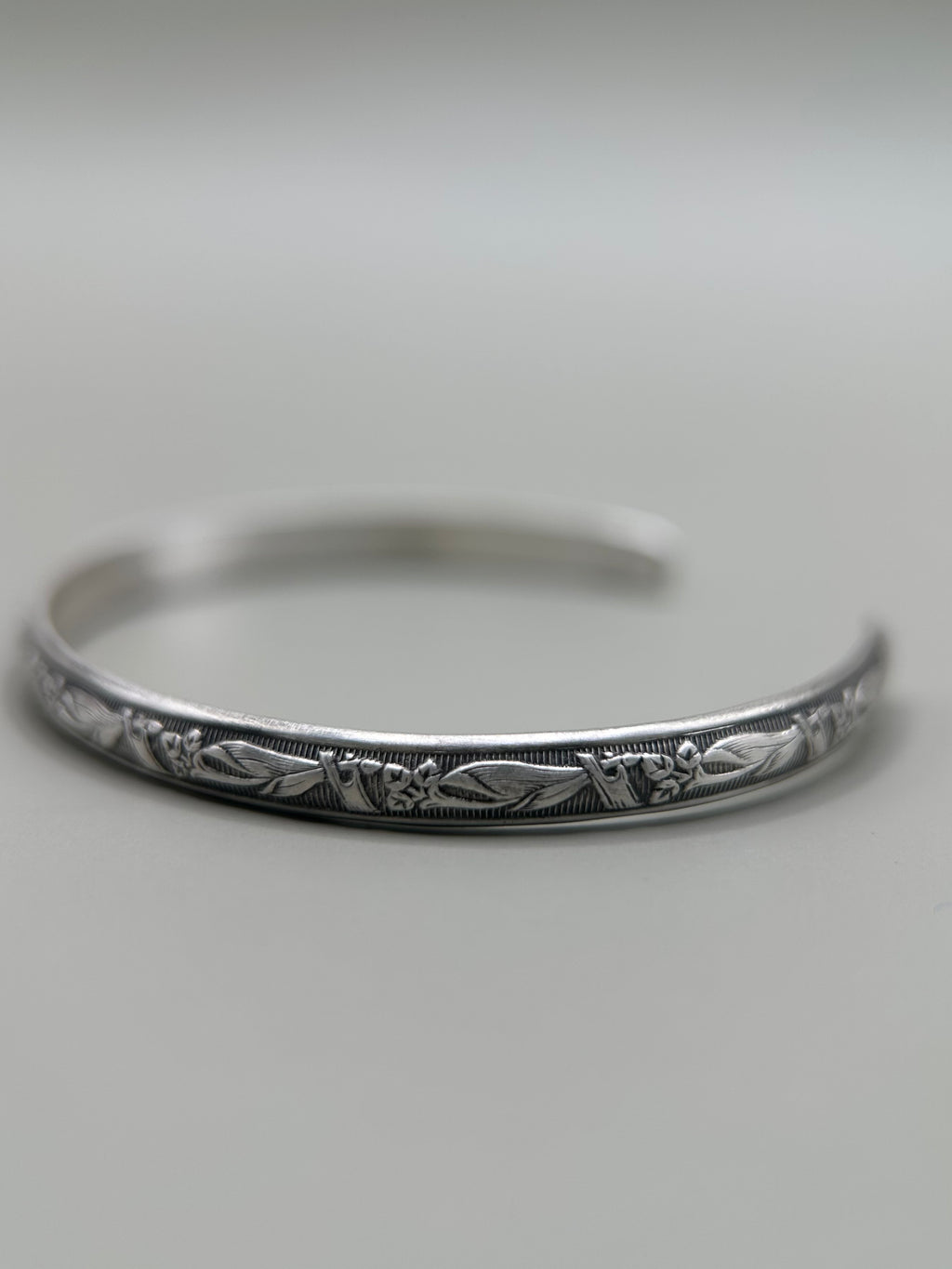 ORNATE CUFF