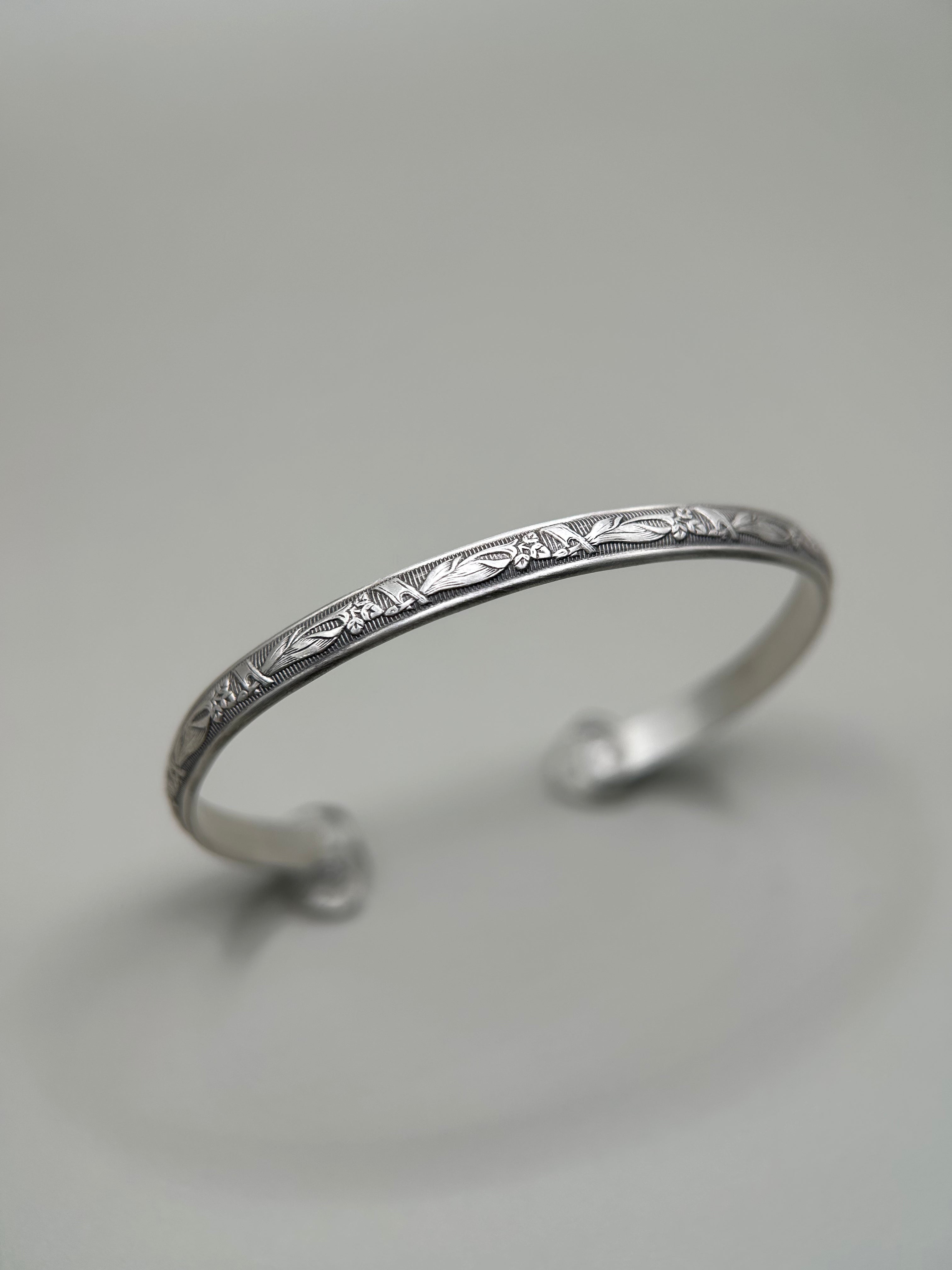 ORNATE CUFF